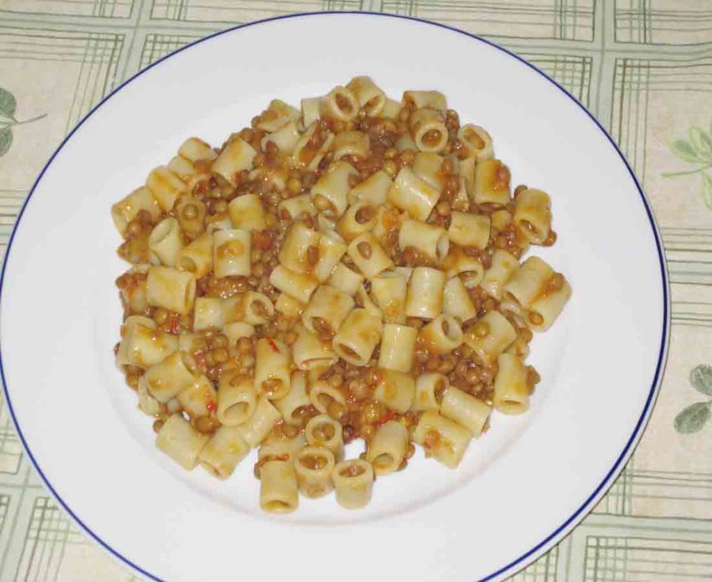 Lencsés tészta (1 adaghoz Kalóra:357,8 kcal)